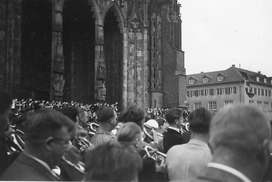 1. Landesposaunentag in Ulm, vor dem M&uuml;nster